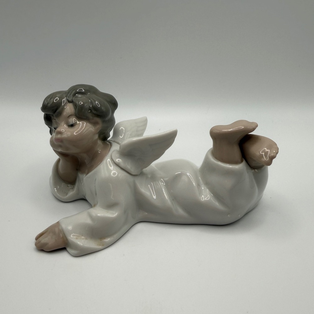 Lladro Angel Lying Down 4541 Glossy Porcelain Figurine Cherub Spain 1977 Mint